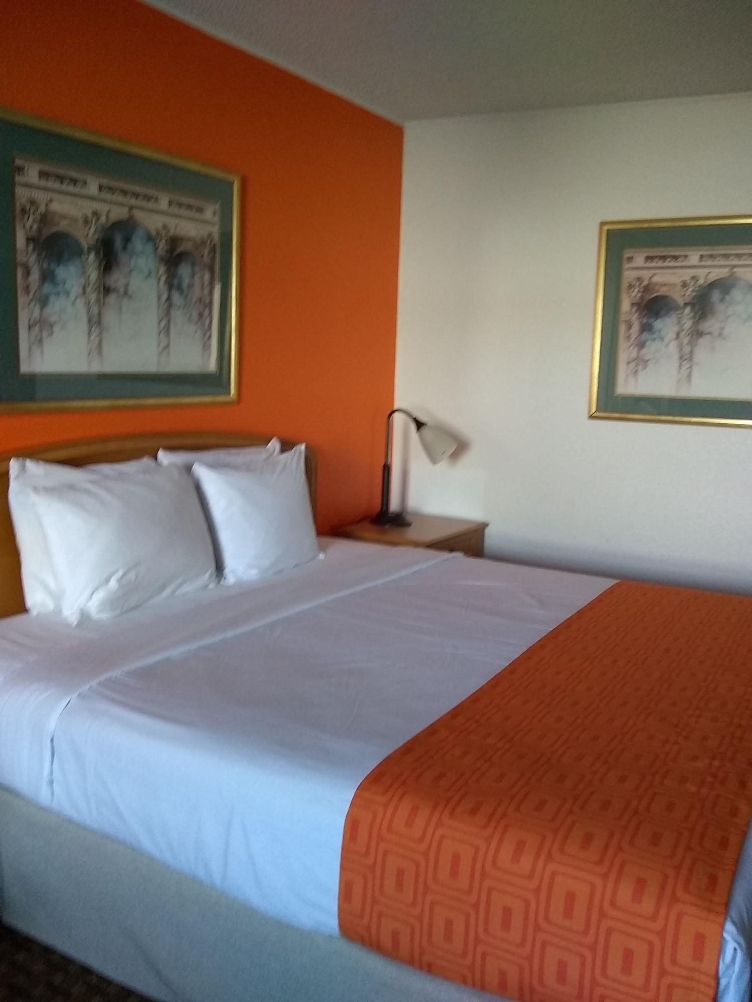 Howard Johnson By Wyndham Virginia Beach Exterior photo